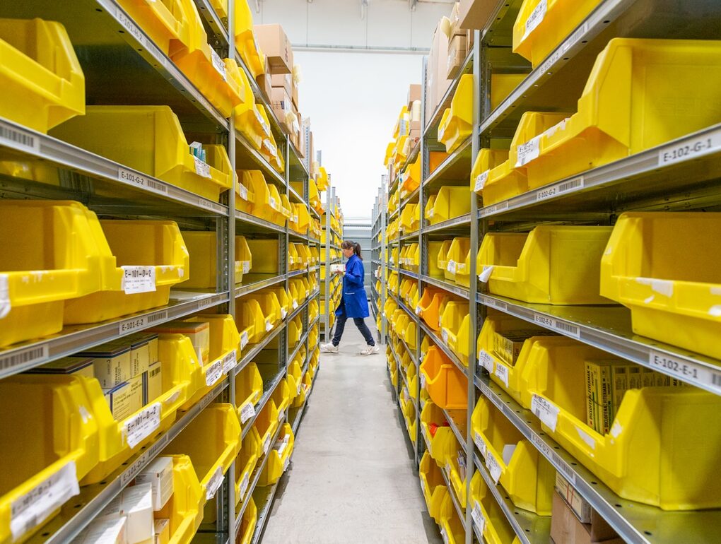 Warehouse barcode scanning activity